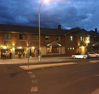 The George Hotel - Accommodation QLD