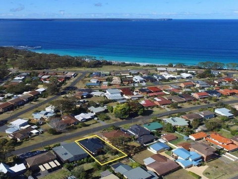 The Great White - Beach Living At Its Best - Accommodation QLD 3