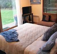The Gurdies Room with Amazing Sunset Views - Accommodation QLD