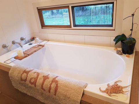 The Gurdies Room With Amazing Sunset Views - Accommodation QLD 2