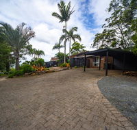 The Hillside Villa - Accommodation QLD