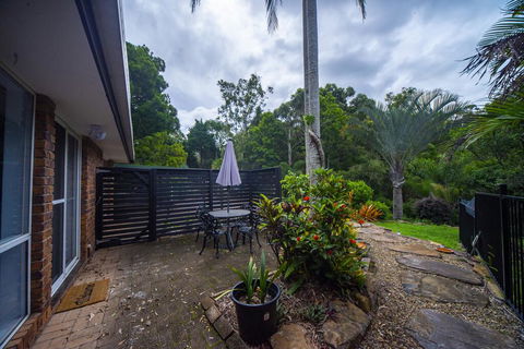 The Hillside Villa - Accommodation QLD 3