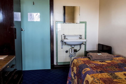 The Imperial Hotel - Accommodation QLD 2