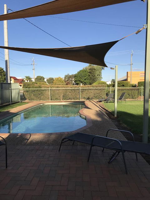 The Kidman Wayside Inn - Accommodation QLD 3