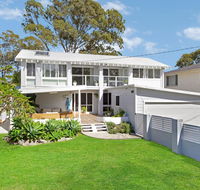 THE LAKE HOUSE - WiTH SWIMMING POOL - Accommodation QLD
