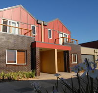 The Lakes Apartments - Accommodation QLD