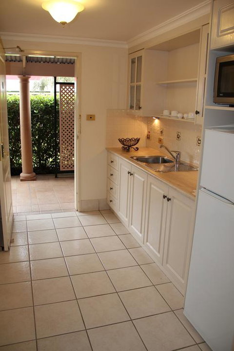 The Lawson Riverside Suites - Accommodation QLD 3