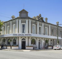 The Local Hotel - Accommodation QLD