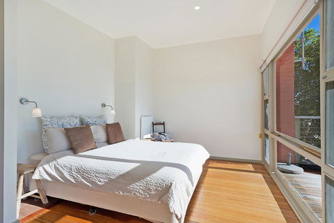 The Love Shack - Accommodation QLD 3