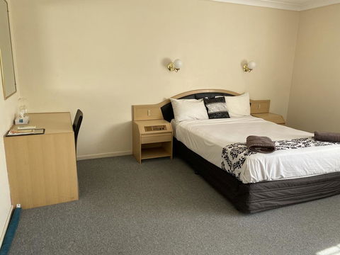 The Major Mitchell Motel - Accommodation QLD 1