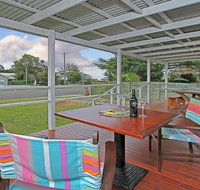The Marlin - a gem close to rock pools - Accommodation QLD