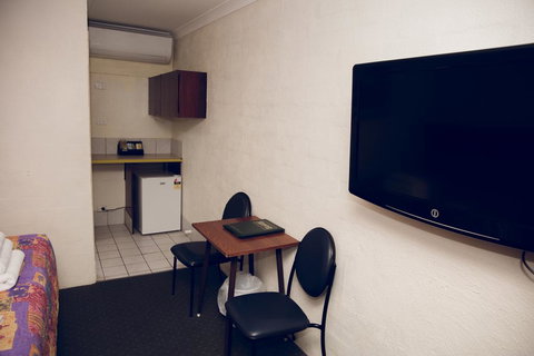 The Miners Rest Motel - Accommodation QLD 1