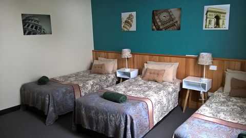 The Moe Motor Inn - Accommodation QLD 3