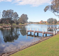 The Mooring's Waterfront - Accommodation QLD