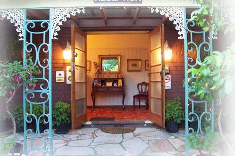 The Oast Inn Formaly Rosies Inn - Accommodation QLD 0