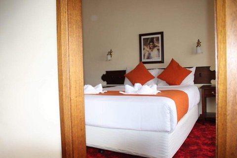 The Oast Inn Formaly Rosies Inn - Accommodation QLD 2