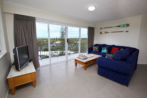 The Outlook Unit 14, 9 Hume Pde - Accommodation QLD 3