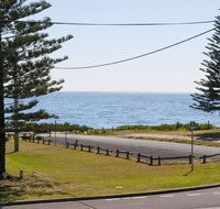 The Penguins Head - across from the beach - Accommodation QLD