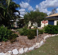 The Red Piranha - Rainbow Beach Close to everything air con and pet friendly