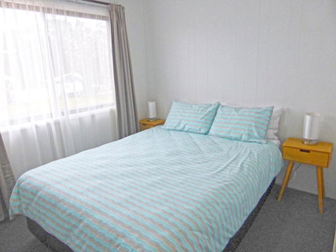 The Relax Shack @ Culburra Beach Sleeps 7 - Accommodation QLD 3