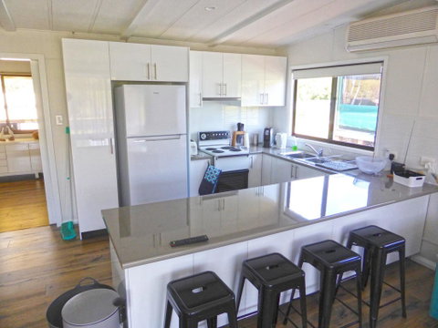 The Relax Shack @ Culburra Beach Sleeps 7 - Accommodation QLD 1
