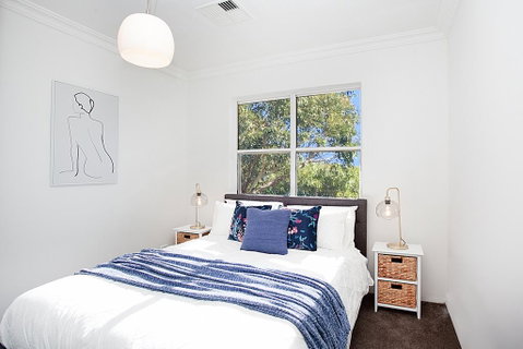 THE RENWICK - Hosted By: L'Abode Accommodation - Accommodation QLD 2
