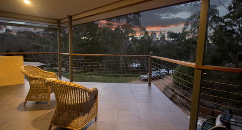 The Retreat At Stirling - Accommodation QLD 1