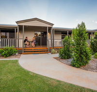 The Rocks Motel - Accommodation QLD