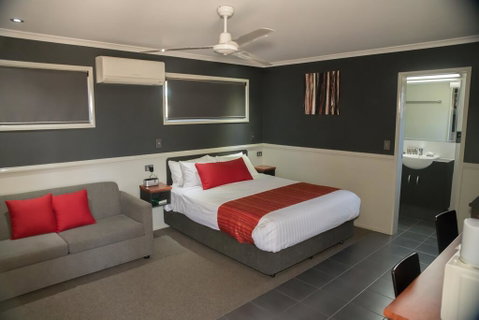 The Rocks Motel - Accommodation QLD 1