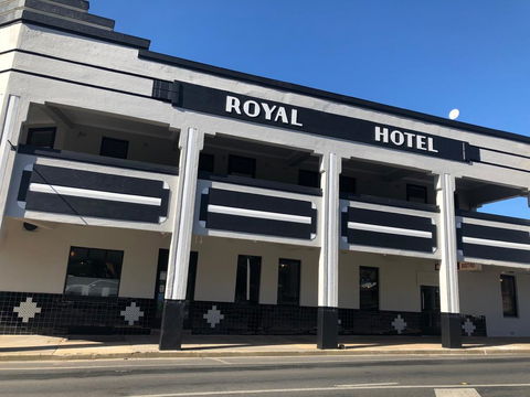 The Royal Hotel, Drouin - Accommodation QLD 1