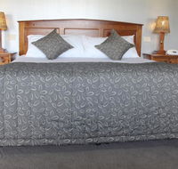 The Saltbush Motor Inn - Accommodation QLD