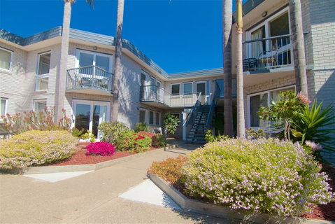The Sands Holiday Apartments - Accommodation QLD 2