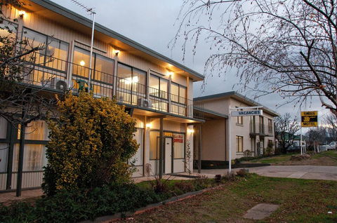 The Swiss Motel - Accommodation QLD 0