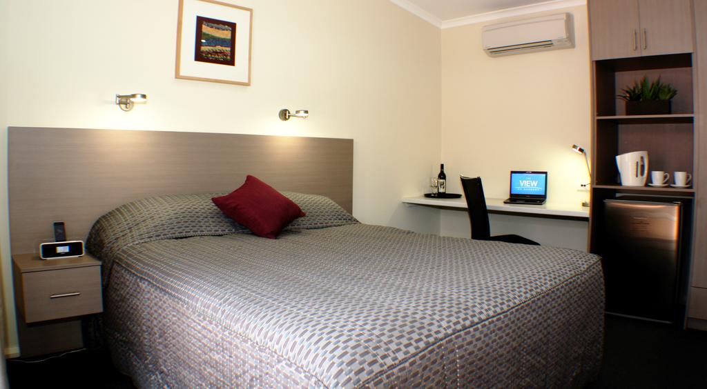 Karlkurla WA Accommodation QLD