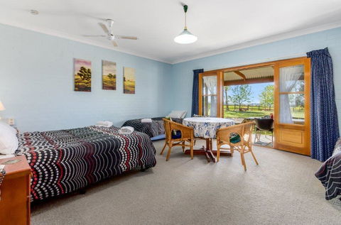 The Vineyard Motel - Accommodation QLD 3