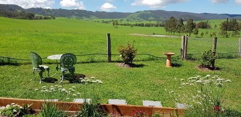 The Wattle Lodge - Accommodation QLD 2