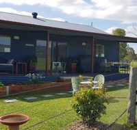 The Wattle Lodge - Accommodation QLD
