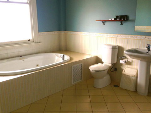 The York Palace Hotel - Accommodation QLD 3