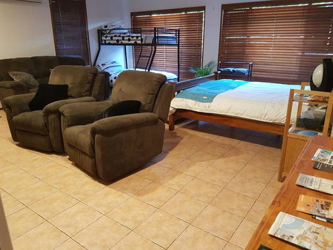 Theme Park Getaway - Accommodation QLD 3