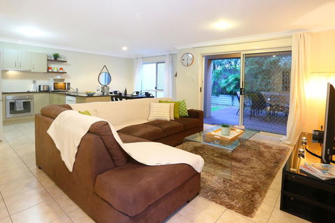 Theme Park HolidayTownhouse - Accommodation QLD 3