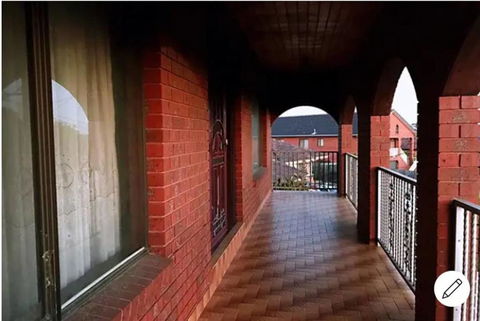 Thomastown Antique House Room 1 - Accommodation QLD 2