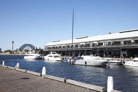 Thriving City Location, Dining Hub - Accommodation QLD 2