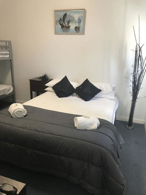 Tin Can Bay Budget Accommodation - Accommodation QLD 0