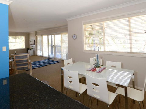 Tokelau Townhouse 1 - Accommodation QLD 2
