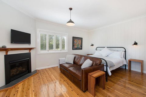 Toms Cottage - Wilgowrah -A Country Escape - Accommodation QLD 1