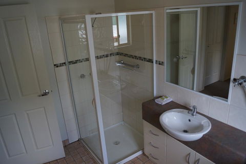 Tooleybuc River Retreat Villas - Accommodation QLD 3