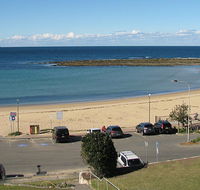 Toowoon Beach View 3br Villa 4 just steps to beach with views - Accommodation QLD
