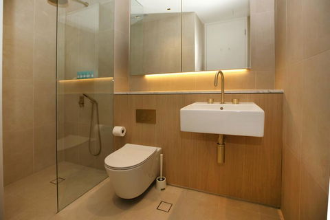 Top Notch 1 Bedroom 201 CALIBRE - Accommodation QLD 2