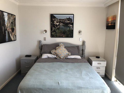 Toowoon Bay Beachfront Apartment - Accommodation QLD 3