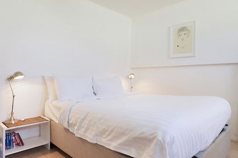 Top Floor Apartment Steps To Darling Harbour & ICC - Accommodation QLD 2